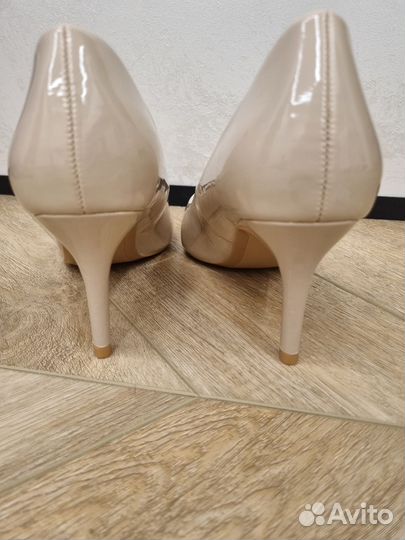 Туфли женские 37 размер бежевые