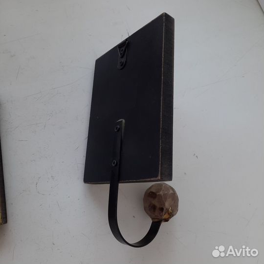 Крючок настенный