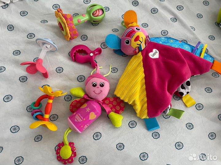 Развивающие игрушки пакетом lamaze