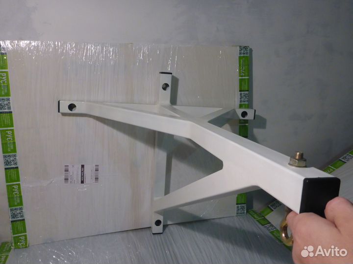 Кронштейн для боксёрской груши