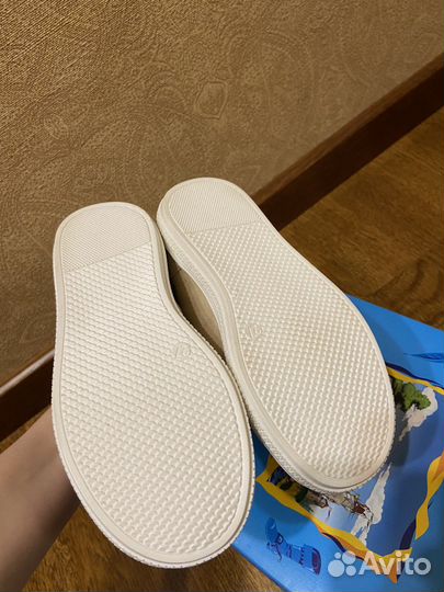 Новые кроссовки Котофей 27 р