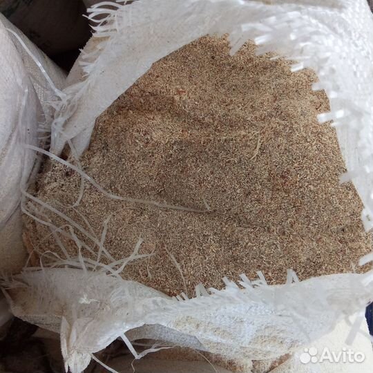 Опилки в мешках