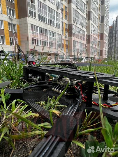 Дpoн FPV рiranha 10 