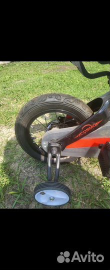 Велосипед детский новый 12 радиус