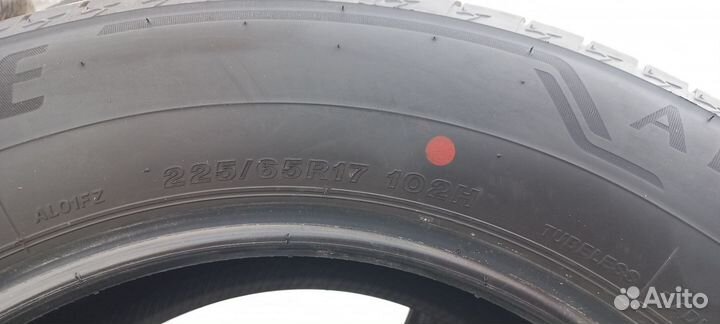 Bridgestone Alenza 001 225/65 R17