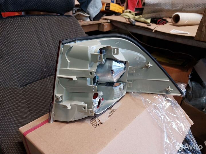 Фонарь задний левый Opel Astra H седан