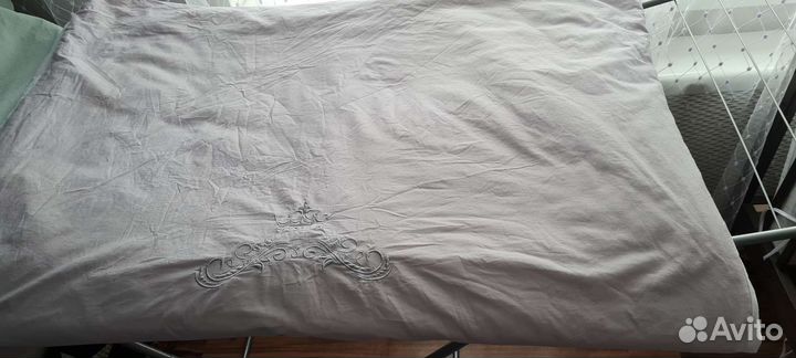 Детская кроватка с маятником