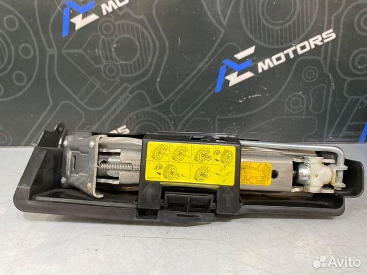 Домкрат Audi A6 C6 AUK 2006