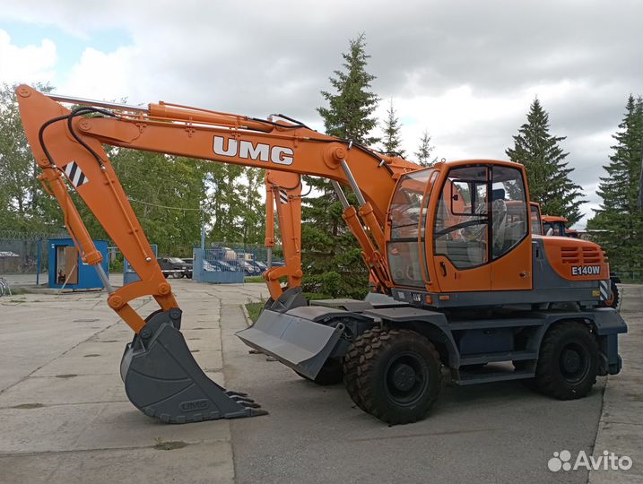 Колёсный экскаватор UMG E170W, 2024