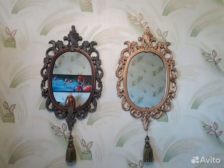 Винтажное интерьерное зеркало в раме 