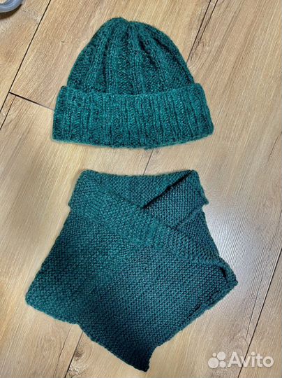 Шапка ручная вязка варежки и снуд