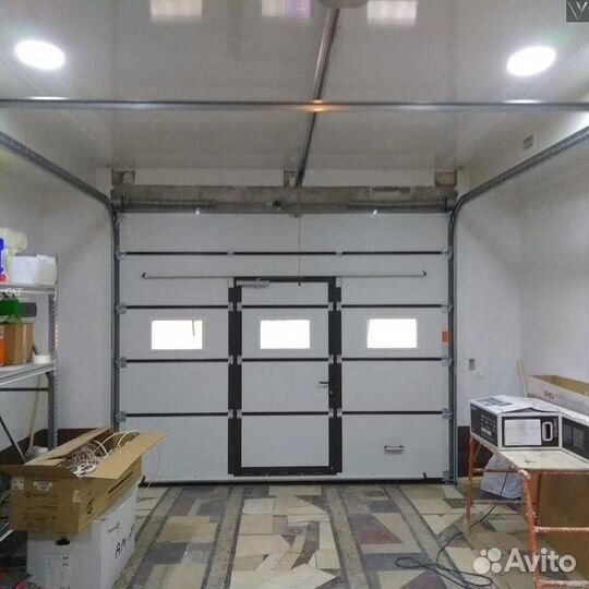 Секционные ворота