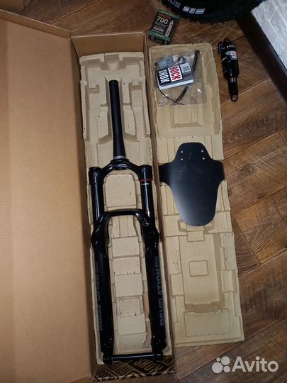 Вилка новая Rock Shox Revelation DebonAir