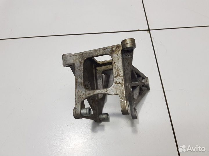 Кронштейн гидроусилителя (Zotye T600)