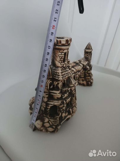 Большой замок в аквариум