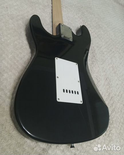 Гитара stratocaster Rocket