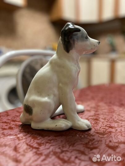 Фарфоровая статуэтка Щенок
