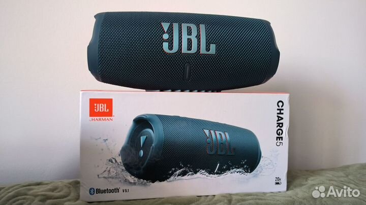 JBL Charge 5 новая + переноска + бампер