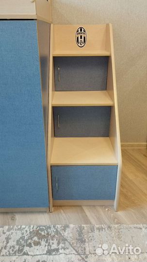 Кровать-чердак детская со столом