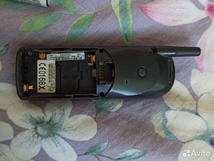 Телефон Motorola T180