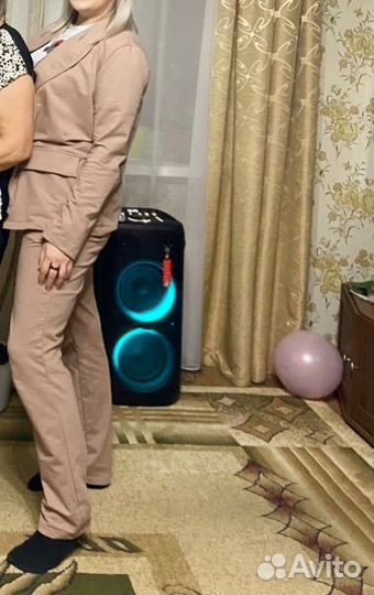 Брючный костюм