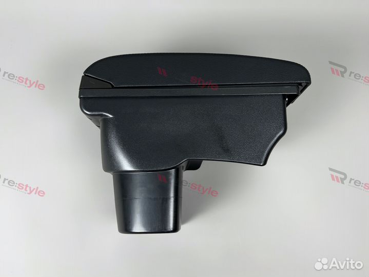 Подлокотник - бардачок Nissan Juke 2010-2020г