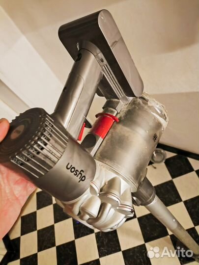 Пылесос dyson dc62