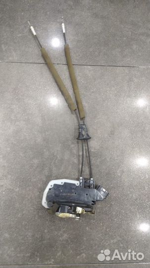 Леворукий замок передний правый nissan X-Trail T31