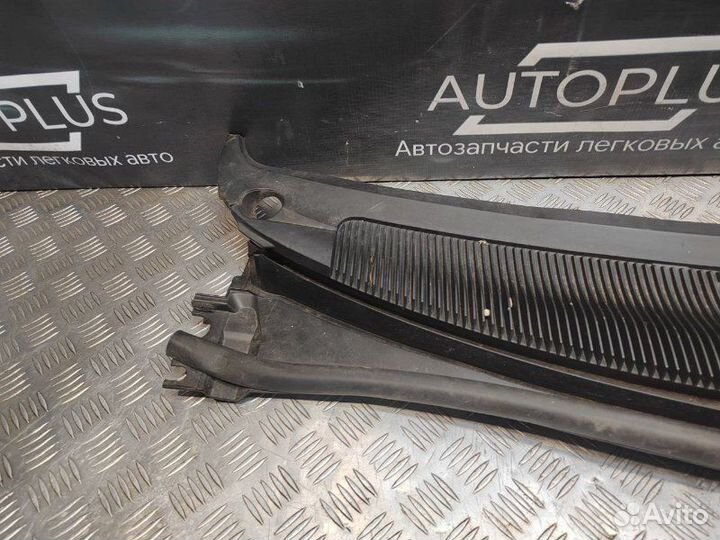 Жабо Mazda Premacy 2.0 FS 2002