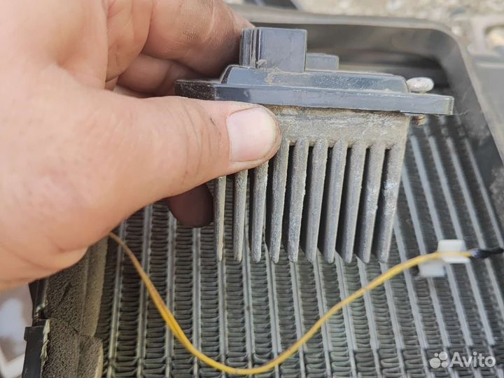 MR460293 реостат печки Mitsubishi diamante