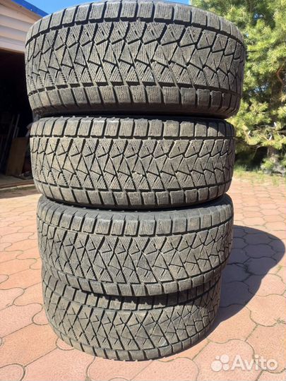 Bridgestone Blizzak DM-V2 285/60 R18 116R