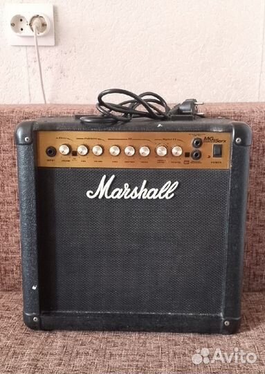 Гитарный комбоусилитель Marshall MG15DFX