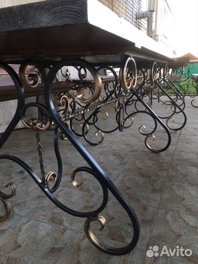 Стол. Холодная ковка. Для сада и дачи