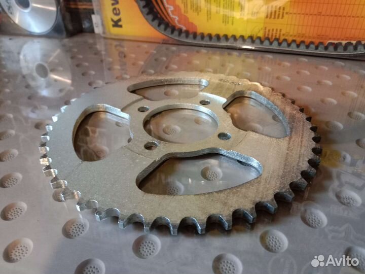 Ведомая звезда на мопед 420 41 зуб