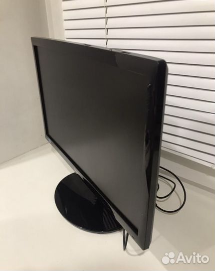 Монитор Samsung