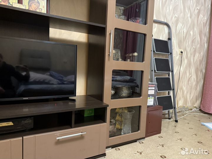 Стенка в гостиную бу