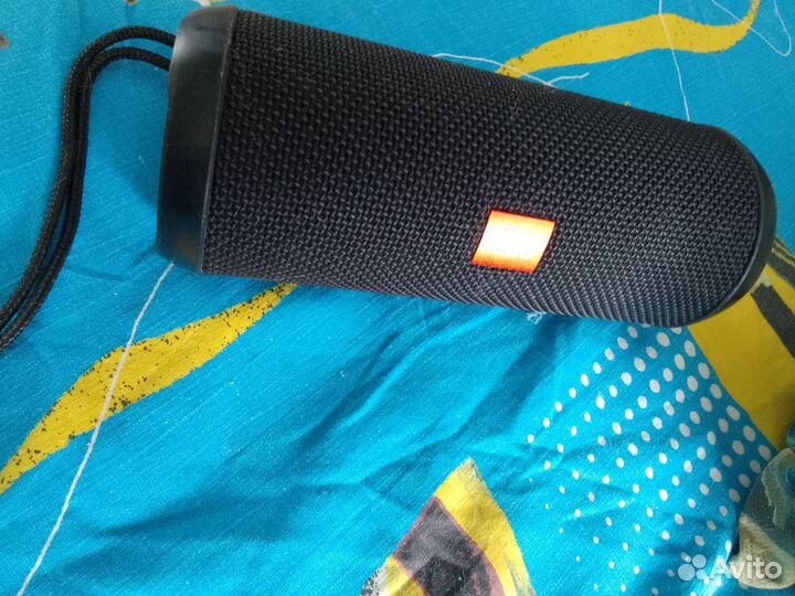 Колонка jbl