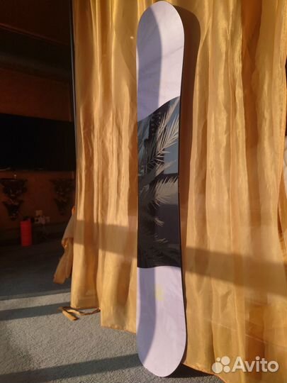 Сноуборд Salomon Lotus 146