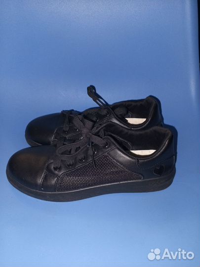 Кроссовки на подростка девочку