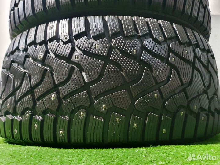 Pirelli Ice Zero 315/35 R20 и 275/40 R20