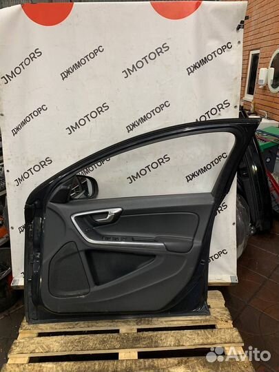 Дверь передняя правая Volvo v60 s60 2010-2017