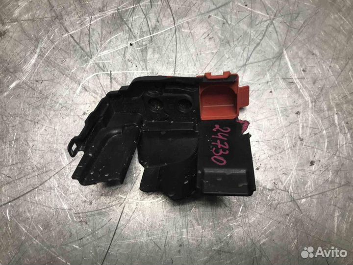 Крышка клеммы BMW X4 G02 2018