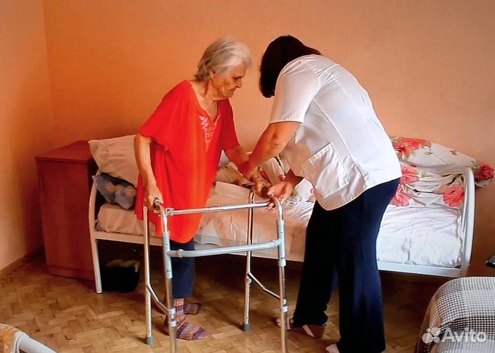 Сиделка - прихoдящая или с проживанием