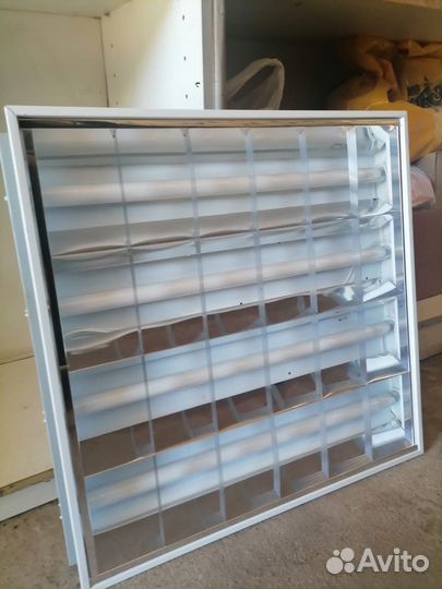 Светильник потолочный встраиваемый