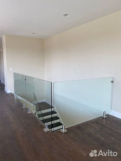 Стеклянные перила