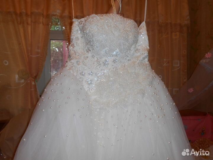 Свадебное платье)