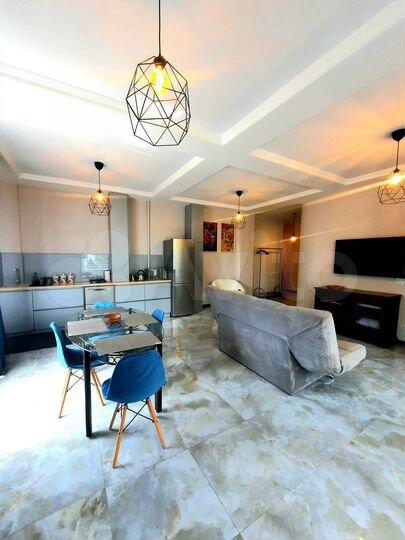 2-к. квартира, 75 м², 2/10 эт.