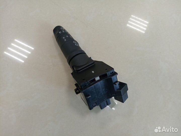 Подрулевой переключатель поворотов Nissan Primera