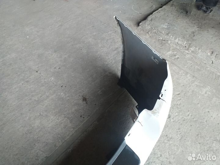 Бампер задний Toyota Highlander 2