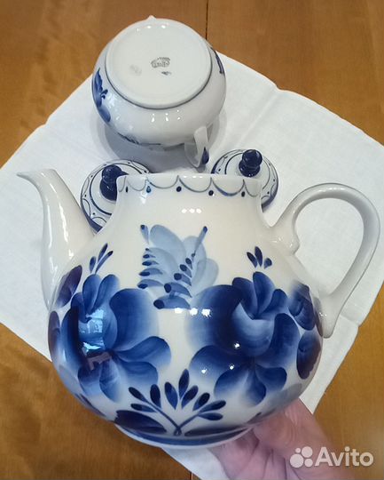 Чайник и сахарница Гжель, набор